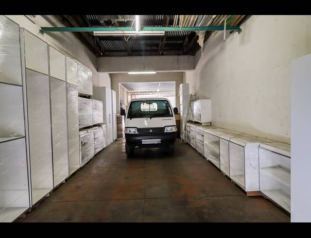 480M² FACTORY FOR SALE IN THE HILL